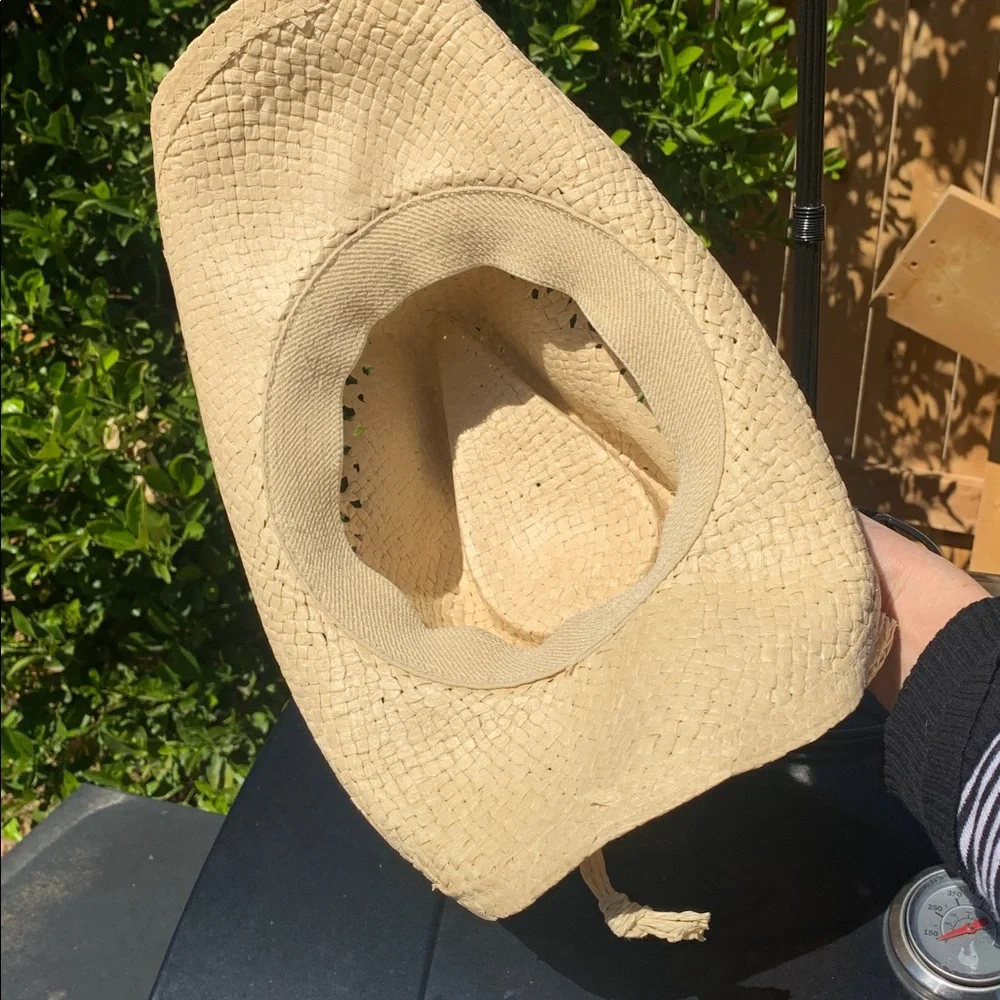 Natural Straw Cowgirl Hat with Rustic Heart Accent - Picture 11 of 13
